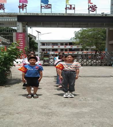 黃龍鎮(zhèn)中間小學2022年上學期實施“路組長制”成效明顯