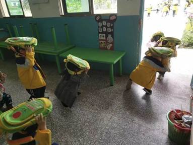 黨建引領(lǐng)筑安全——楊田蘋果幼兒園開展安全應(yīng)急演練