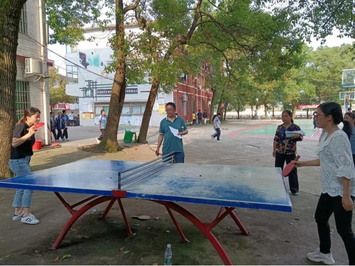 展國(guó)球魅力 揚(yáng)教師風(fēng)采——記2022年金稱市鎮(zhèn)中學(xué)教職工乒乓球比賽