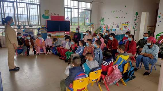 新寧縣清江橋鄉(xiāng)中間幼兒園召開防溺水安全教育家長會