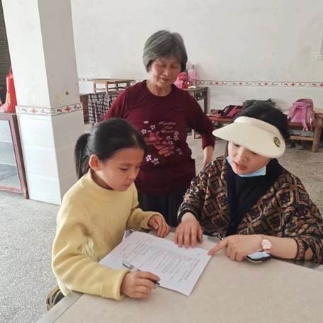 回龍寺鎮(zhèn)蓮山中間小學開展“防溺水千師訪萬戶”家訪運動