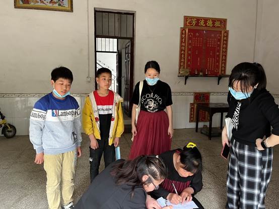 回龍寺鎮(zhèn)蓮山中間小學開展“防溺水千師訪萬戶”家訪運動