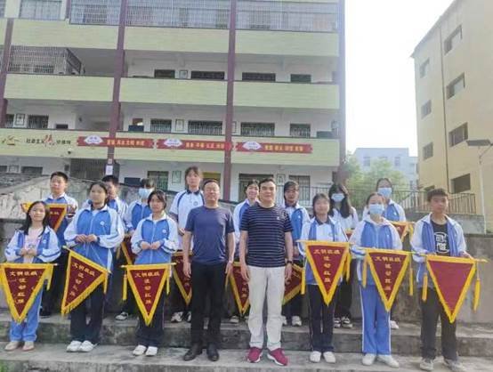 邵陽縣塘渡口中學(xué)讓文明禮儀之花開遍校園每個角落