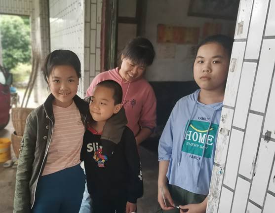 洞口縣茶場(chǎng)黌舍開展防溺水“查實(shí)情摸實(shí)底辦實(shí)事”家訪