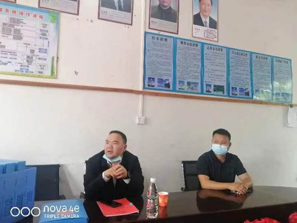 山門鎮(zhèn)黨委副書記一行深入橫溪中學(xué)督查校園安全建設(shè)工作