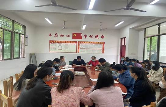 新寧縣回龍寺鎮(zhèn)軍田中學(xué)開(kāi)展“防溺水千師訪萬(wàn)戶”運(yùn)動(dòng)