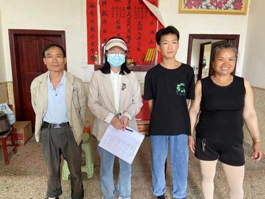 新寧縣回龍寺鎮(zhèn)軍田中學(xué)開(kāi)展“防溺水千師訪萬(wàn)戶”運(yùn)動(dòng)