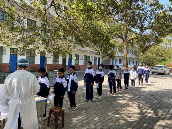 全員核酸檢測，共抗新冠肺炎