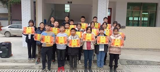 青春須早為，豈能長少年