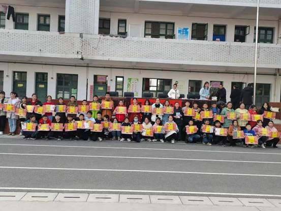 “總結(jié)曩昔、瞻望將來”2022春季開學(xué)典禮