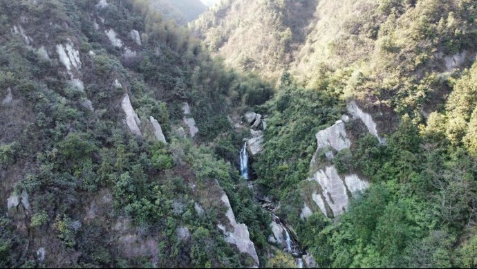 巾幗心向黨 重走長(zhǎng)征路--橫溪中學(xué)開(kāi)展慶“三八”國(guó)際婦女節(jié)運(yùn)動(dòng)