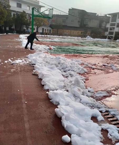 與平安牽手，共建文明校園——