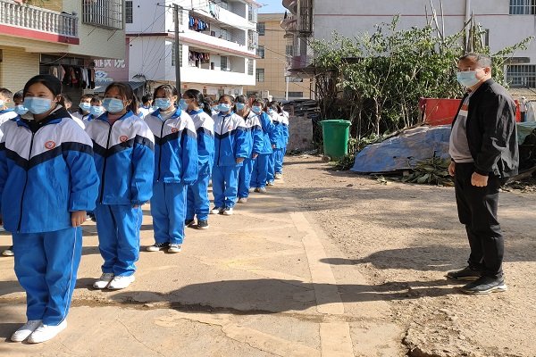 塘渡口鎮(zhèn)玉田初級中學(xué)