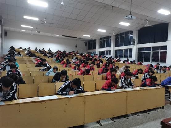 洞口四中舉行科普科幻作文比賽