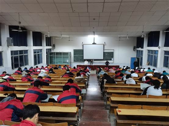 洞口四中舉行科普科幻作文比賽