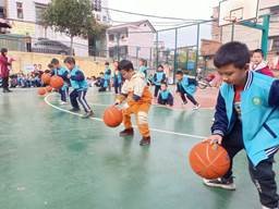 二完小一年級(jí)陽(yáng)光體育運(yùn)動(dòng)報(bào)道