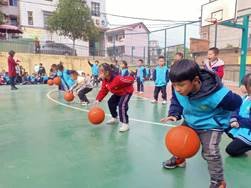 二完小一年級(jí)陽(yáng)光體育運(yùn)動(dòng)報(bào)道