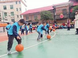 二完小一年級(jí)陽(yáng)光體育運(yùn)動(dòng)報(bào)道