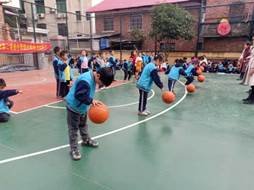 二完小一年級(jí)陽(yáng)光體育運(yùn)動(dòng)報(bào)道