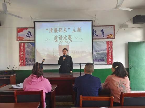 湖塘小學(xué)一邵東市湖塘小學(xué)開展“清廉邵東”主題演講運(yùn)動(dòng)