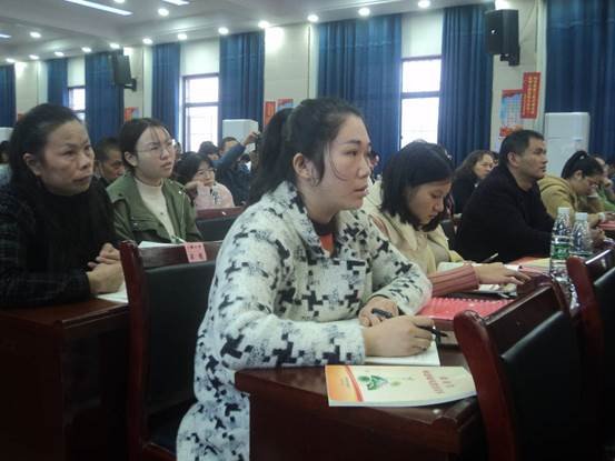 2021年邵陽(yáng)縣下花橋鎮(zhèn)中間黌舍秋季教師培訓(xùn)