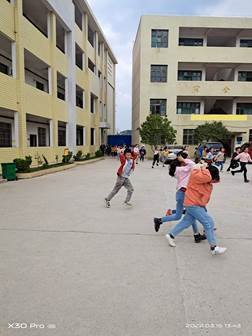 新寧縣白沙鎮(zhèn)中間小學(xué)開(kāi)展緊急疏散演練運(yùn)動(dòng)