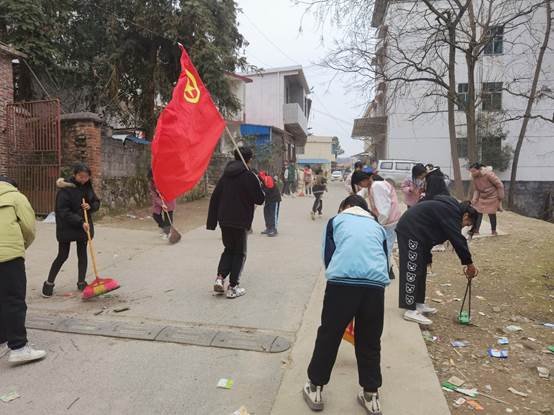 三月春風(fēng)起，“雷鋒”永相傳——洞口縣管竹中學(xué)開展學(xué)雷鋒自愿服務(wù)運動