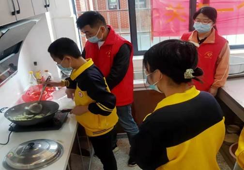 邵陽縣特別教育黌舍開展“與心靈相約，與健康偕行”生理健康教育主題運(yùn)動(dòng)