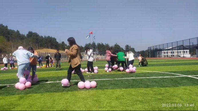 邵陽縣白倉鎮(zhèn)芙蓉黌舍隆重舉行首屆婦女節(jié)運(yùn)動(dòng)