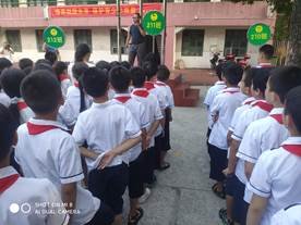 武岡市紅星小學(xué)開展未保法進(jìn)校園運(yùn)動(dòng)