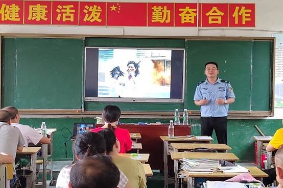 創(chuàng)建美好校園，細致消防安全