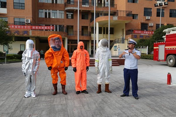 洞口思源實(shí)驗(yàn)黌舍開展消防安全培訓(xùn)及消防器材實(shí)操演練運(yùn)動(dòng)