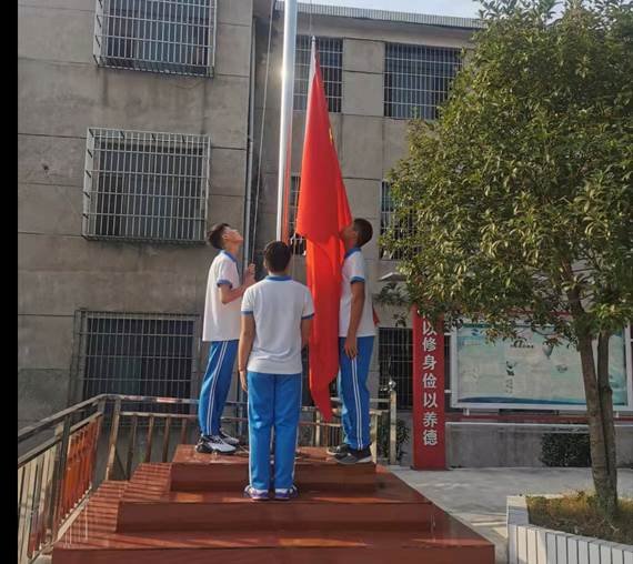 開學(xué)典禮展新貌，意氣風(fēng)發(fā)鑄輝煌