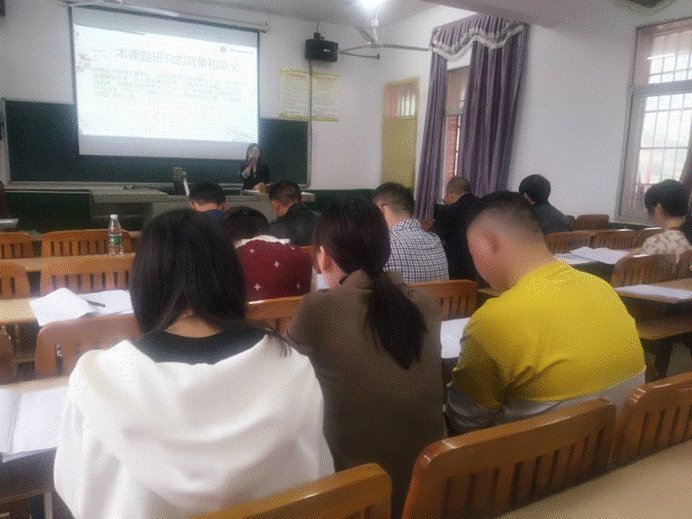 外化、內(nèi)化、融化、顯化的正人文化特色校園