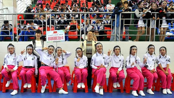 新邵縣第三完全小學參加2021年邵陽市小啦啦操比賽獲佳績