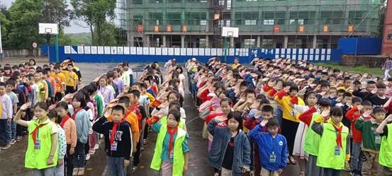 邵陽縣下花橋鎮(zhèn)中間完小2021年第二學(xué)期防溺水主題班會運動報道