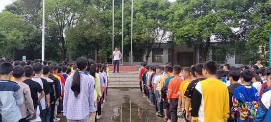 邵陽縣下花橋鎮(zhèn)中間完小2021年第二學(xué)期防溺水主題班會運動報道