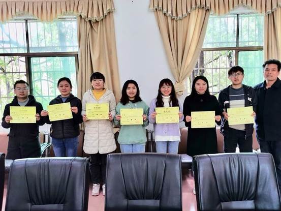 青年教師展風(fēng)采，教學(xué)比武促提拔