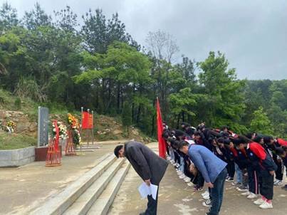 新邵縣嚴(yán)塘中學(xué)開展“傳承紅色記憶助力黨史學(xué)習(xí)”運(yùn)動(dòng)