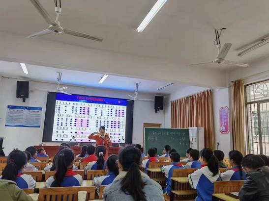 興國先興教，興教先強師