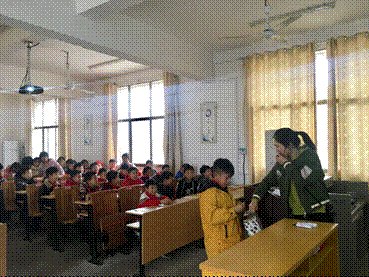 金稱市鎮(zhèn)中間完小舉行生理健康課教學(xué)比武