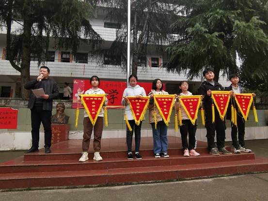 洞口縣管竹中學(xué)常態(tài)化開展“文明班級”評選運(yùn)動