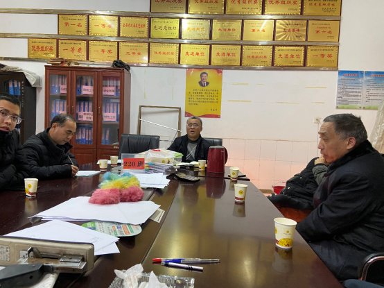 金稱市鎮(zhèn)中學(xué)召開安全工作期中總結(jié)會(huì)