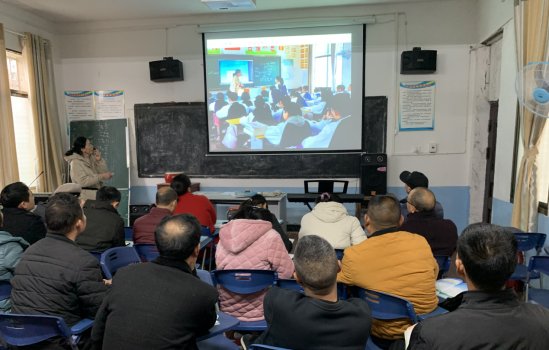 邵陽縣梽木山中學(xué)開展校本研修成果展示運動