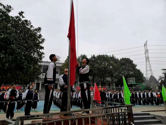 邵陽(yáng)縣梽木山中學(xué)舉辦“乒乓球比賽”