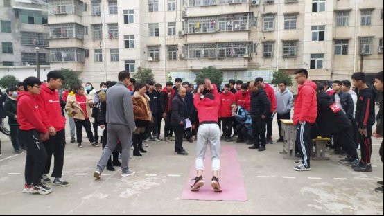 邵陽縣白倉鎮(zhèn)中學(xué)舉行冬季活動會