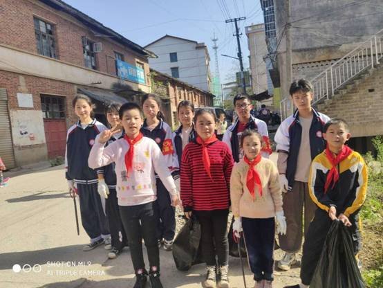 校際聯(lián)誼搭平臺(tái)，師生共同窗雷鋒