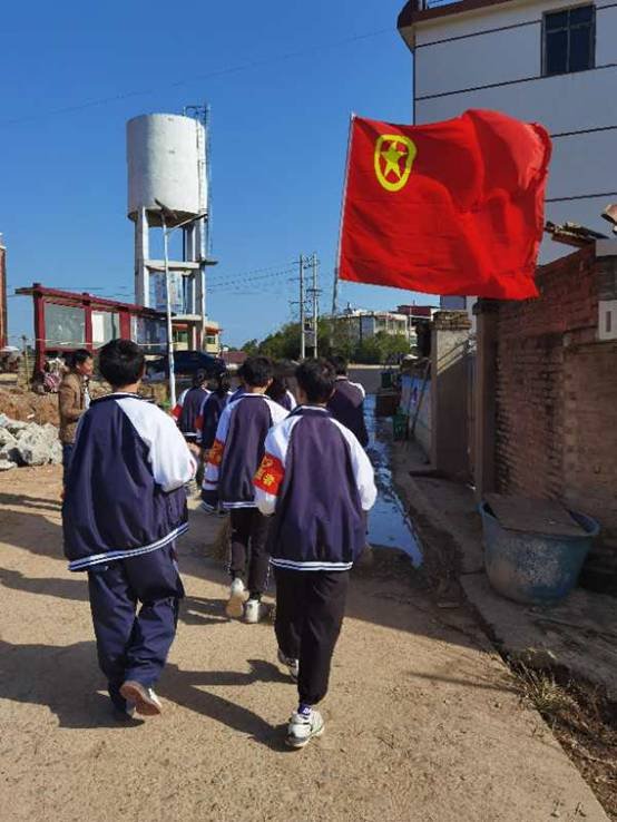 校際聯(lián)誼搭平臺(tái)，師生共同窗雷鋒