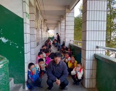 邵陽縣白倉中間完小大型消防應急疏散演練