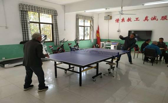 金稱(chēng)市芙蓉中學(xué)開(kāi)展慰問(wèn)退休教師運(yùn)動(dòng)